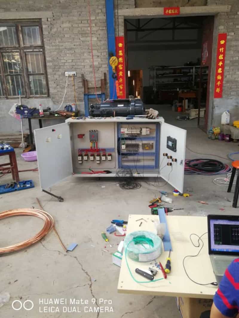 複盛單機螺杆機裝配（pèi）中（zhōng）